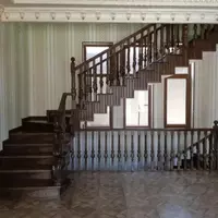 Yog'och zinapoya Art 046