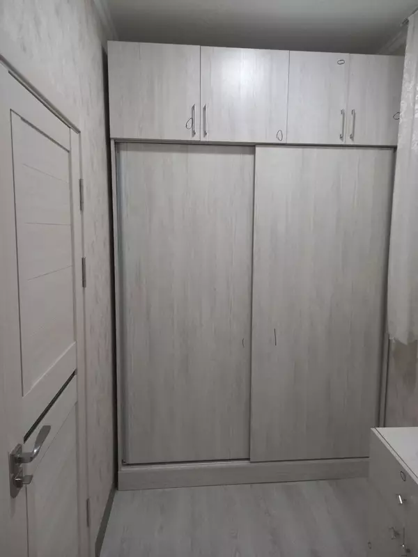 O'rnatilgan shkaf. Model №2