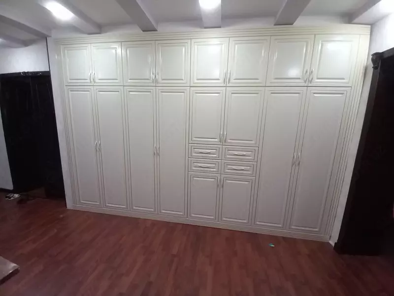 Встроенный шкаф. Модель №3