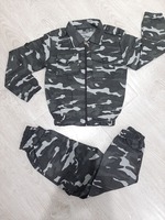 O'g'il bolalar uchun bolalar harbiy kostyumining ijarasi - по запросу