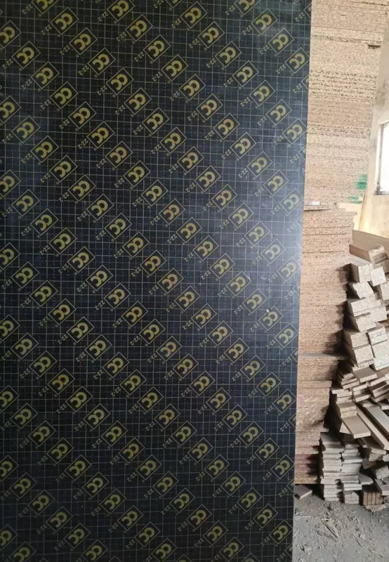  Xitoy 1220x2440x18mm qolip uchun laminatlangan kontrplak - 