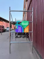 Zinlangan qurilish daraxtlari (stendlar) bilan ta’minlangan Chakana savdo