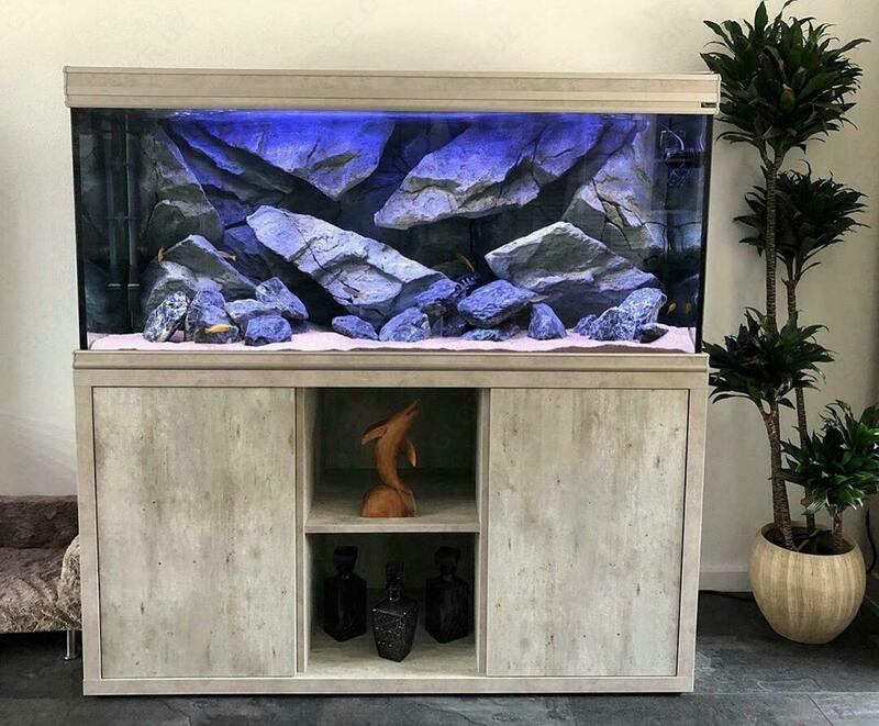 MDF bilan akvarium 250 litr uchun 100 sm uzunlikdagi 140 sm balandlikka ega