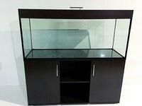 {0} so'mdan MDF bilan akvarium 250 litr uchun 100 sm uzunlikdagi 140 sm balandlikka ega