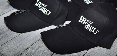 Брендирование головных уборов