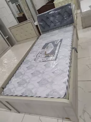 Кровать односпальная с механизмом сундук