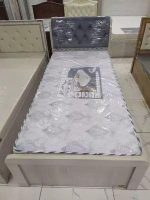 Кровать односпальная с механизмом сундук