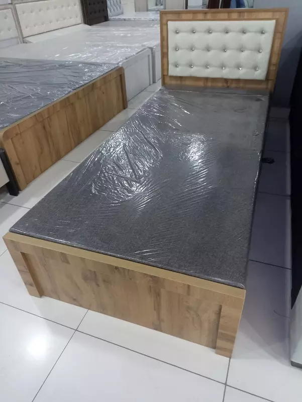 Кровать с механизмом сундук