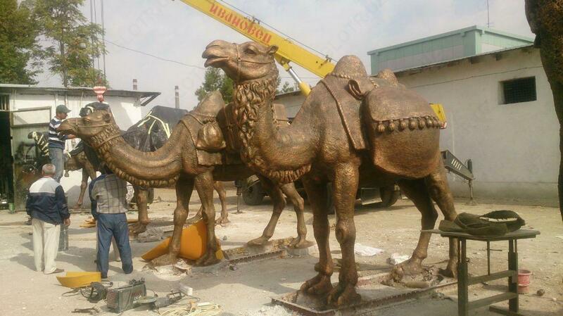 Скульптура верблюда - 10 000 000 сум