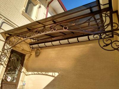 козырьков - от 180 000 сум / кв.м