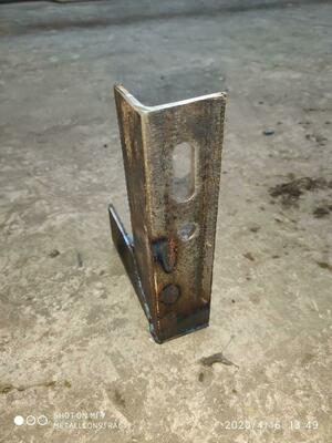 Цена по запросу Кронштейн крепление металлический