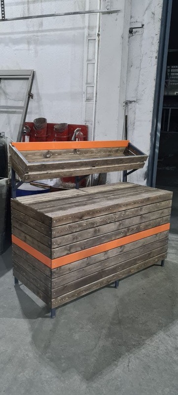 Деревянный прилавок - по запросу