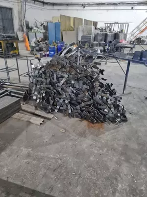 Изготовление кронштейнов для крепления накрывного материала на парапет