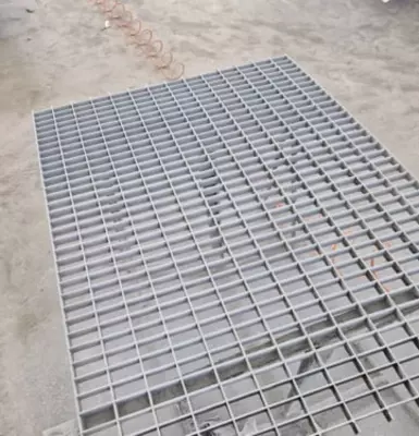 Решетчатый настил для пола (60 х 40 мм)