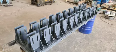 Кронштейны для крепления витражных систем для фасадов здания