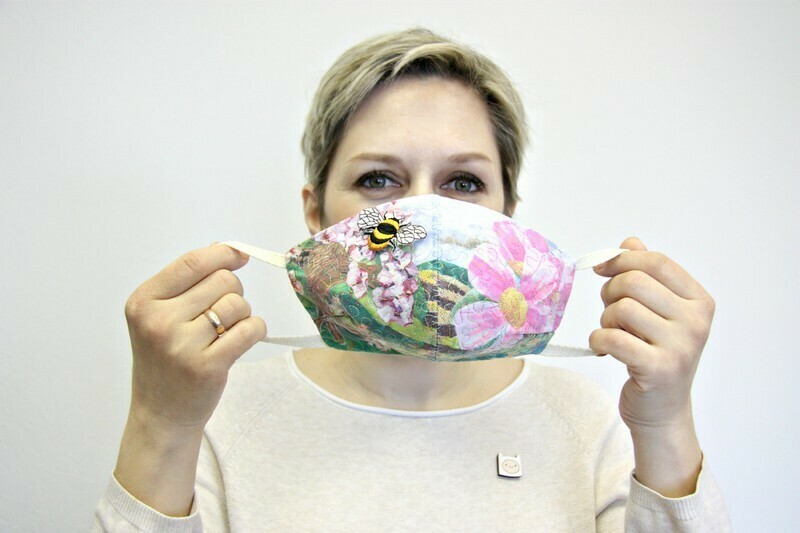 МАСТЕР-КЛАСС «МАСКА ОТ АЛЛЕРГИИ», ВЫПОЛНЕННЫЙ НА JANOME CLIO 32