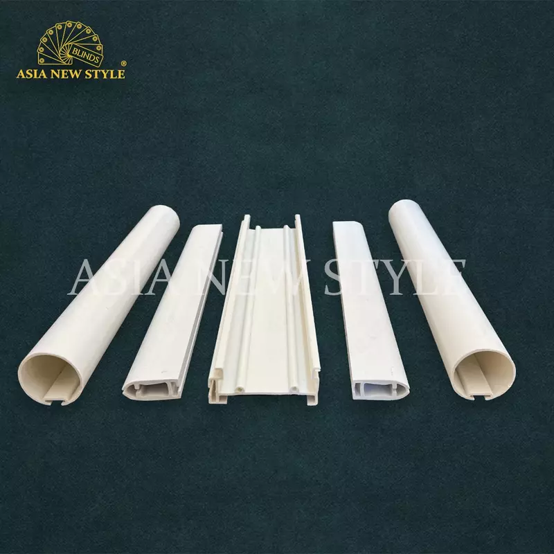 Универсальный карниз пластиковый