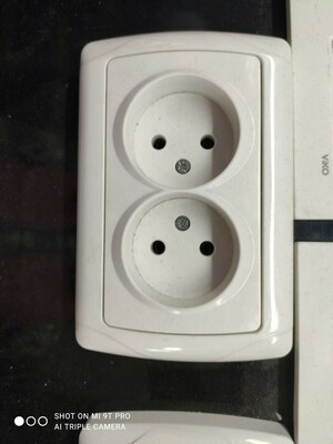 Розетка (2) Carmen