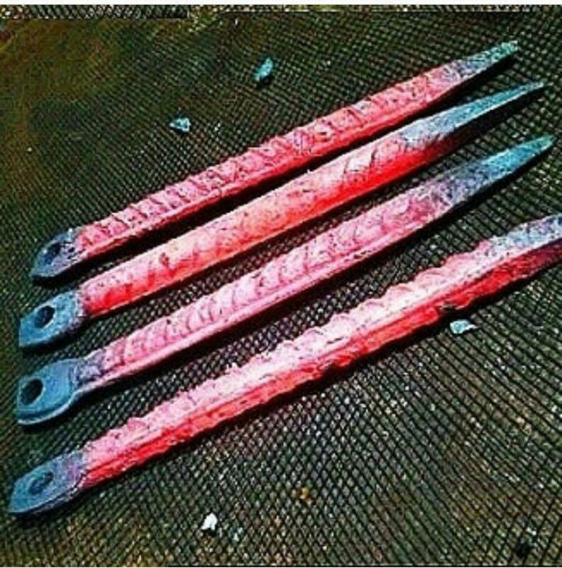 Металлические штыри