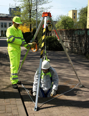 Трипод TST009 - Цена по запросу