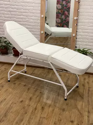 Кушетка профессиональная, кресло косметологическое