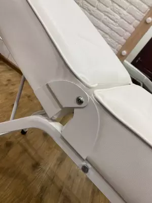 Кушетка профессиональная, кресло косметологическое