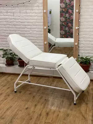 Кушетка профессиональная, кресло косметологическое