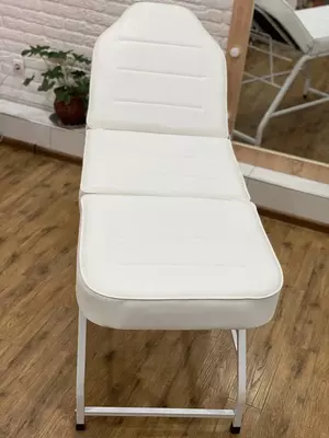 Кушетка профессиональная, кресло косметологическое