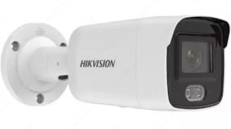 IP видеокамера HIKVISION DS-2CD2027G2-L серии ColorVu