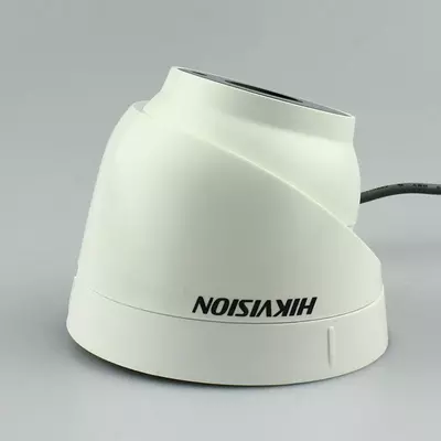 Купольная видеокамера Hikvision DS-2CE56H1T-IT3Z Купольная видеокамера Hikvision DS-2CE56H1T-IT3Z