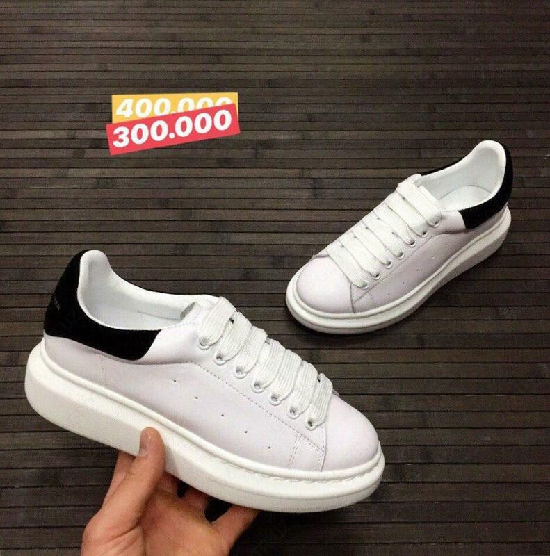 Erkaklar kostyumlari (oq) - 300 000 so'm