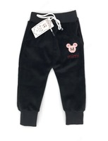 Yangi tug'ilgan chaqaloqlar uchun issiq shim