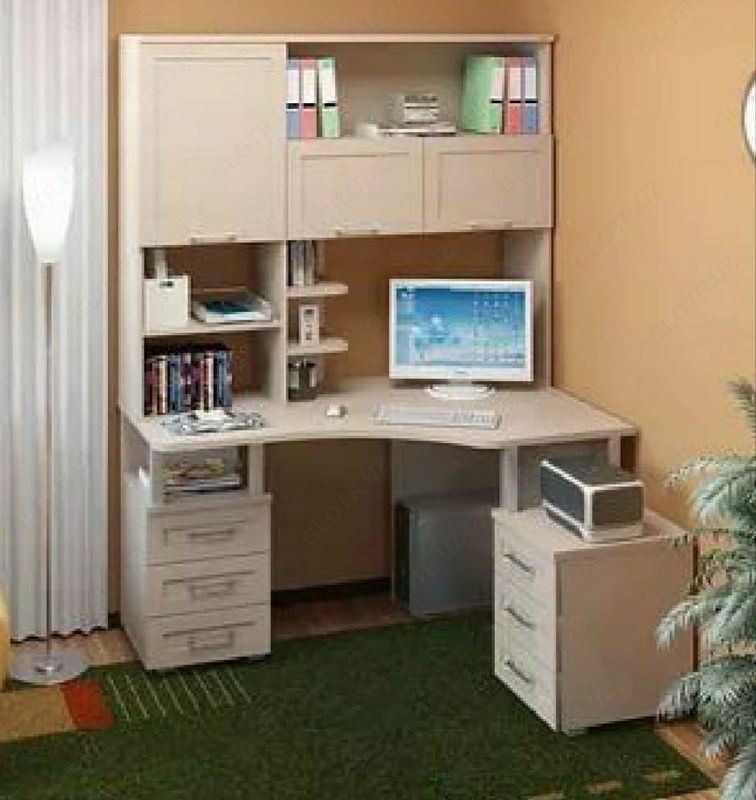 006-sonli burchakli kompyuter stoli