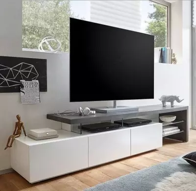 Тумба под телевизор Арт 006