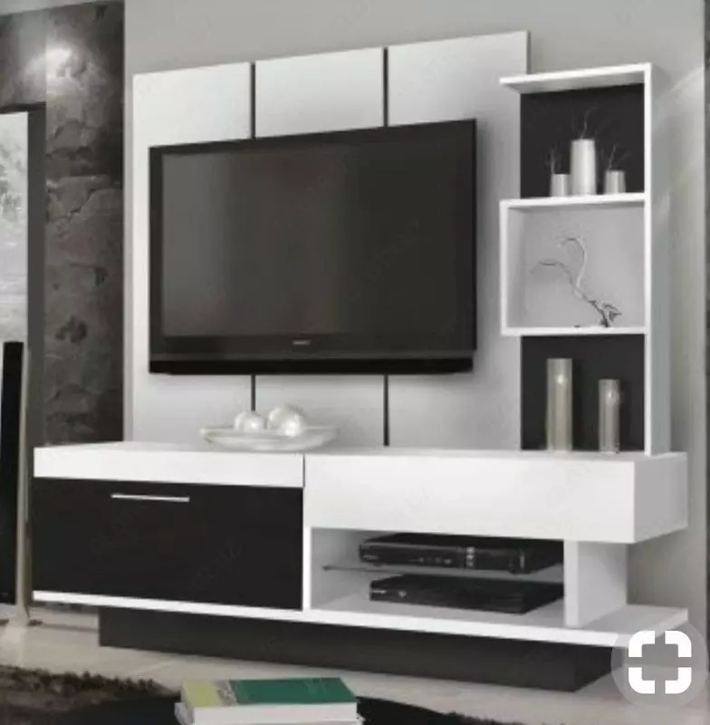 Тумба-стенка под телевизор Арт 010