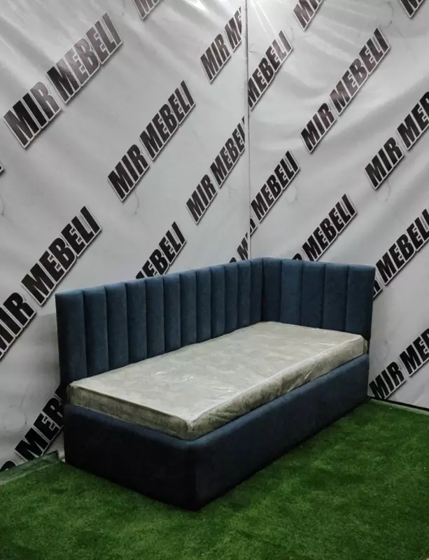 Кровать угловая с мягкими спинками, арт 001