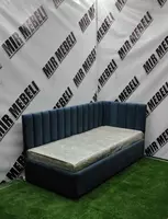 Кровать угловая с мягкими спинками