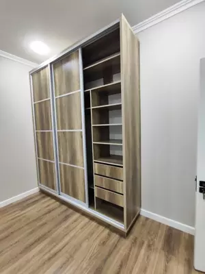 Шкаф-купе гардеробный 001