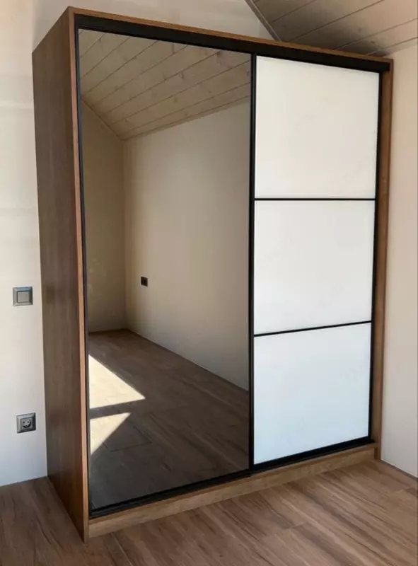 Шкаф-гардероб Командор 001