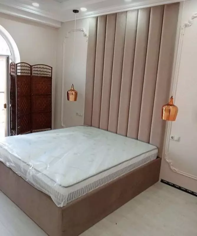 Двуспальная кровать 009