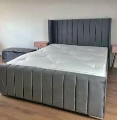 Двуспальная кровать 015