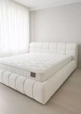 Двуспальная кровать 017