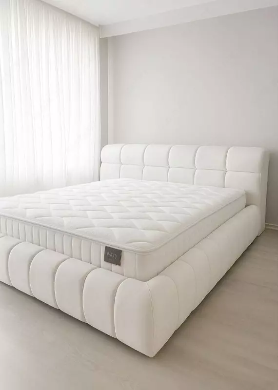 Двуспальная кровать 017