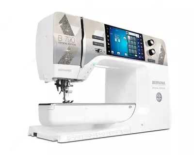 Швейная машина Bernina 790 PLUS Crystal Edition