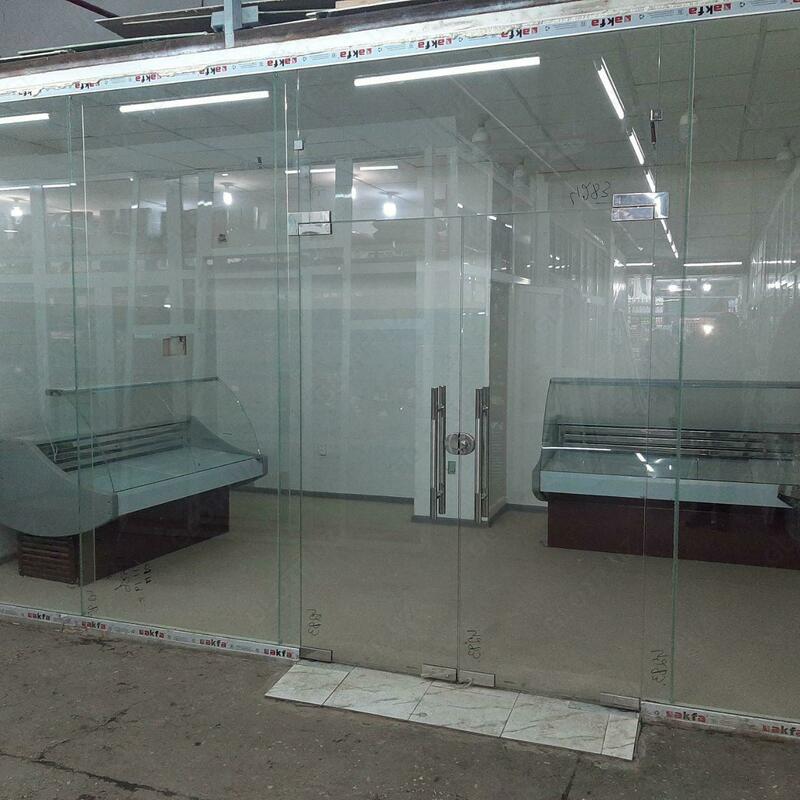 Стеклянные двери-перегородки