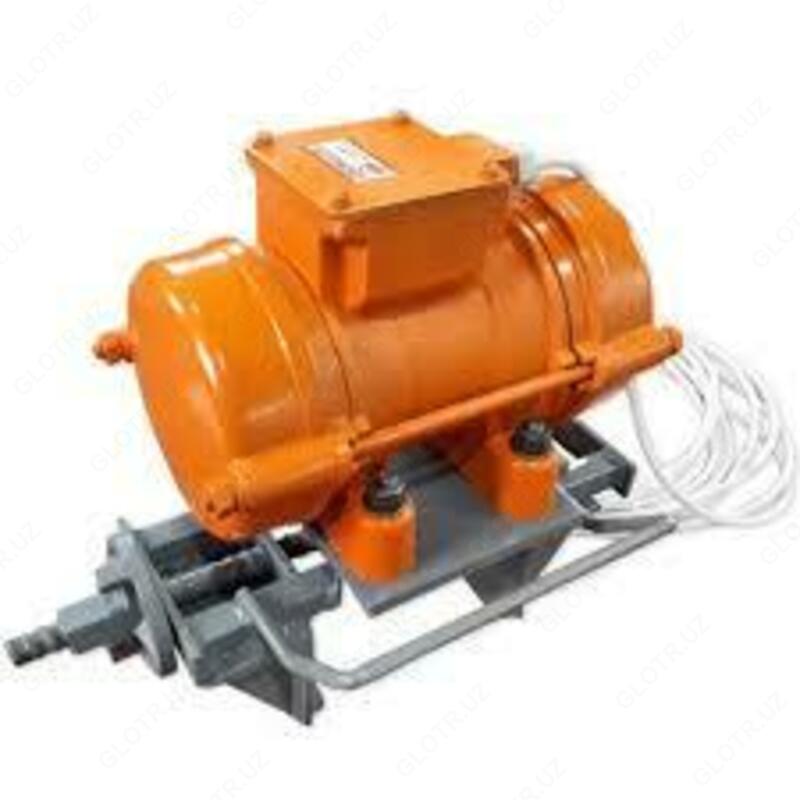 Вибратор для опалубки ВИ-448 (0 5кВт 220В с УЗО)