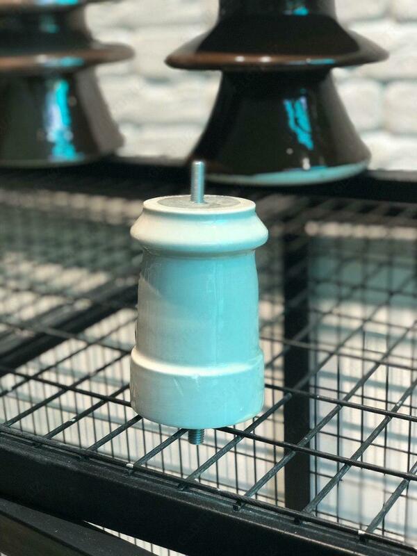 ИЗОЛЯТОР ИО-10 С ШПИЛЬКОЙ - по запросу