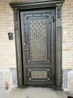 Входная дверь для частного дома №1