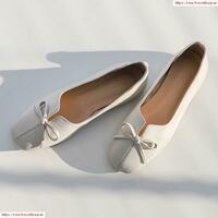 Bo'yashsiz haqiqiy charmdan qilingan ayollar balet kvartiralari; yumshoq tagliklardagi yumshoq tagliklar; Dam olish uchun espadrilles; kamon bilan tasodifiy ayollar. - {0} so'mdan