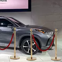 Lentalar bilan panjara ustunlari